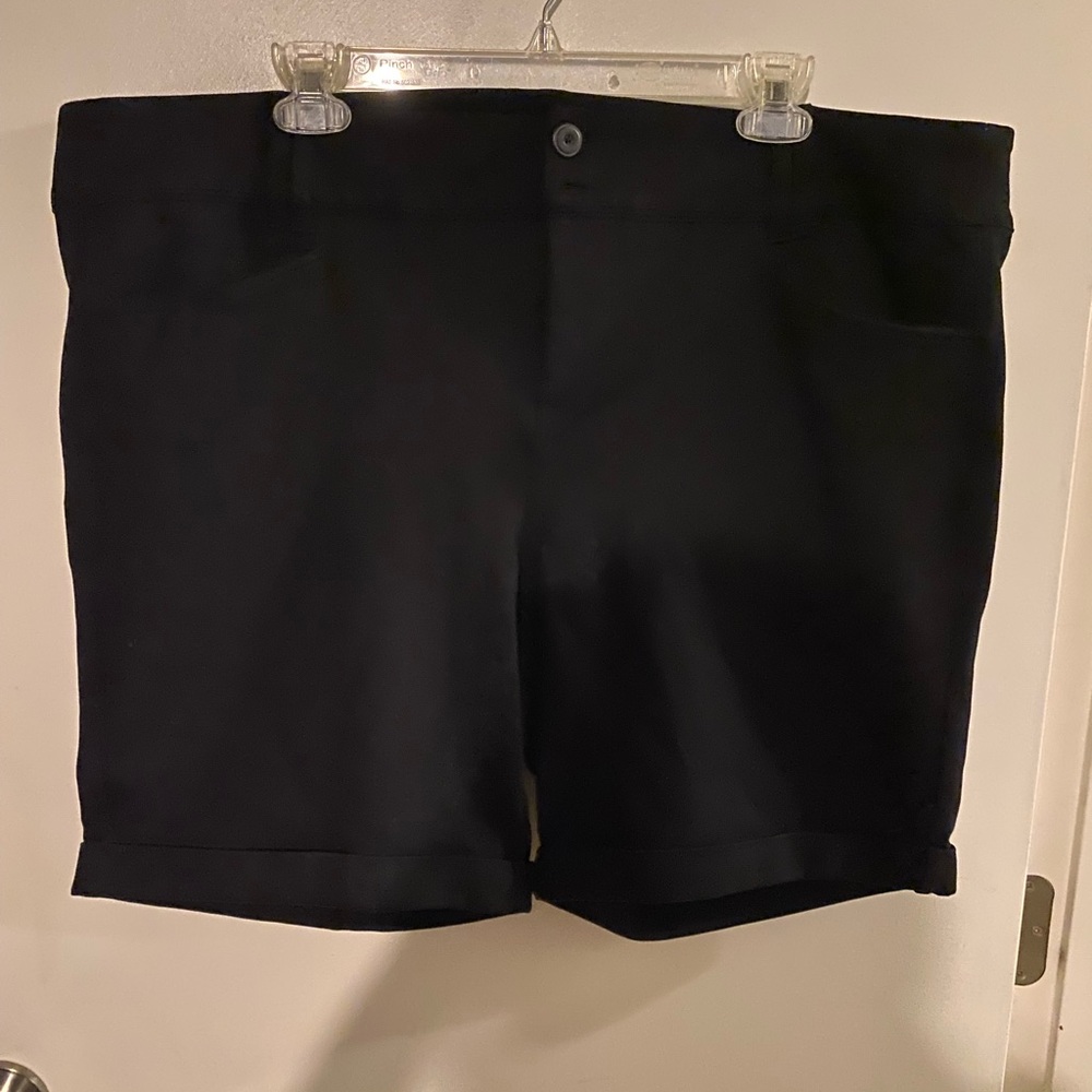 Torrid Black Women's Bermudas - Picture 1 of 3